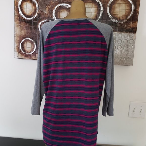 LulaRoe 3/4 Sleeve T Shirt Size 2XL - Picture 5 of 10